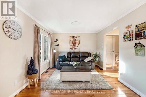 4 - 2232 Upper Middle Road, Burlington (Brant Hills), ON - Indoor Photo Showing Living Room