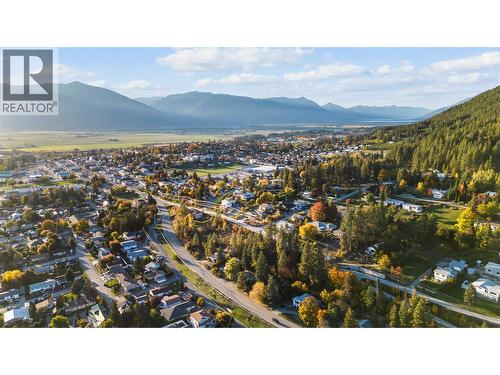 2424 Crawford Street, Creston, BC - Outdoor With View