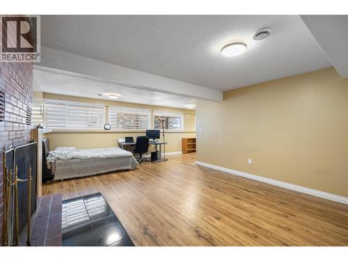 2424 Crawford Street, Creston, BC - Indoor