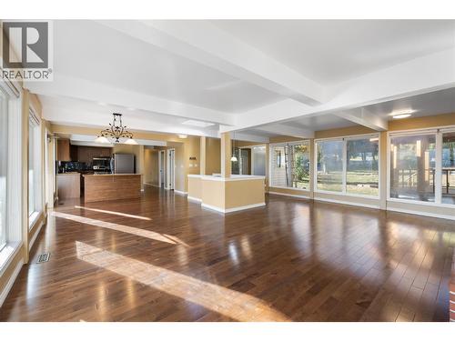 2424 Crawford Street, Creston, BC - Indoor Photo Showing Other Room