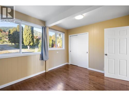 2424 Crawford Street, Creston, BC - Indoor Photo Showing Other Room