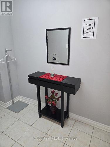 Apt - 1659 Summergrove (Bsmt) Crescent, Mississauga, ON - Indoor Photo Showing Other Room