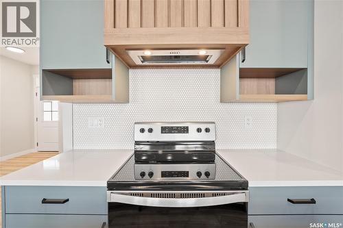 319 Veterans Drive, Warman, SK - Indoor Photo Showing Kitchen