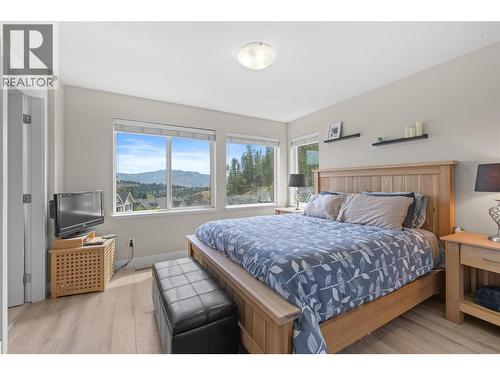 2490 Tuscany Drive Unit# 61, West Kelowna, BC - Indoor Photo Showing Bedroom