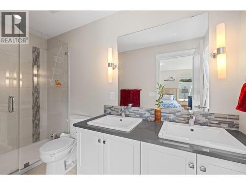 2490 Tuscany Drive Unit# 61, West Kelowna, BC - Indoor Photo Showing Bathroom