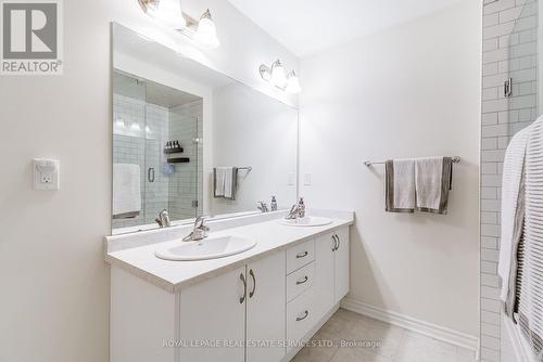 14 - 305 Garner Road W, Hamilton, ON - Indoor Photo Showing Bathroom