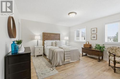 9 Slater Court, Hamilton, ON - Indoor Photo Showing Bedroom
