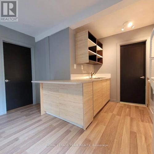 1008 St. Laurent Boulevard, Ottawa, ON - Indoor