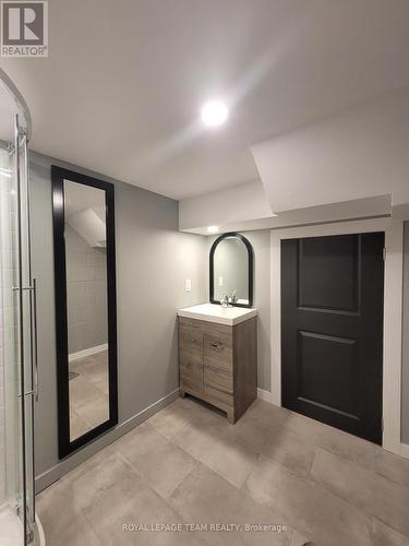 1008 St. Laurent Boulevard, Ottawa, ON - Indoor Photo Showing Other Room