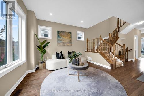 210 Geyser Place, Ottawa, ON - Indoor