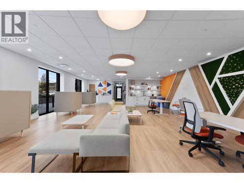 Workspace - 1274 Devonshire Avenue Unit# 306, Kelowna, BC - Indoor