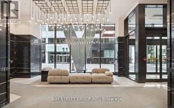 2013 - 108 PETER STREET  Toronto, ON M5V 0W2