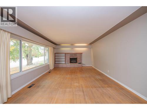 3005 15 Street, Vernon, BC - Indoor With Fireplace