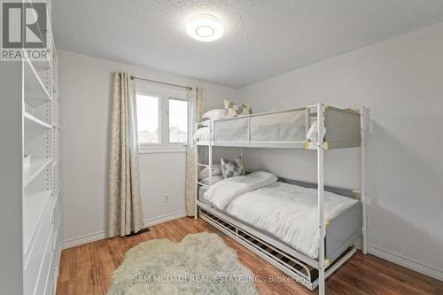 522 Roseheath Drive, Milton, ON - Indoor Photo Showing Bedroom