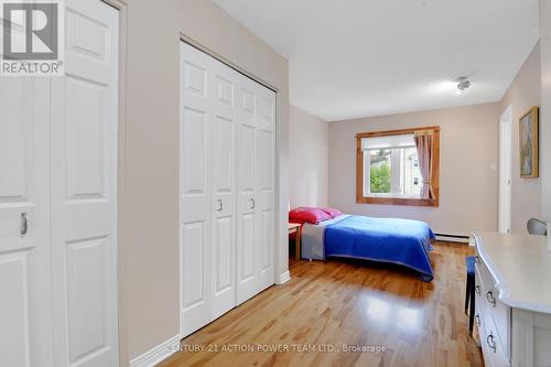 58 Vaughan Street, Ottawa, ON - Indoor Photo Showing Bedroom