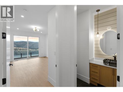 8920 Tavistock Road, Vernon, BC - Indoor Photo Showing Other Room