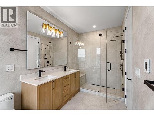 8920 Tavistock Road, Vernon, BC - Indoor Photo Showing Bathroom