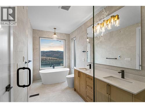 8920 Tavistock Road, Vernon, BC - Indoor Photo Showing Bathroom