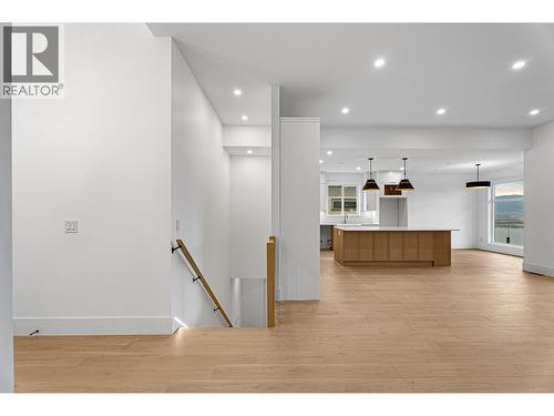 8920 Tavistock Road, Vernon, BC - Indoor