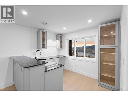 8920 Tavistock Road, Vernon, BC - Indoor Photo Showing Kitchen