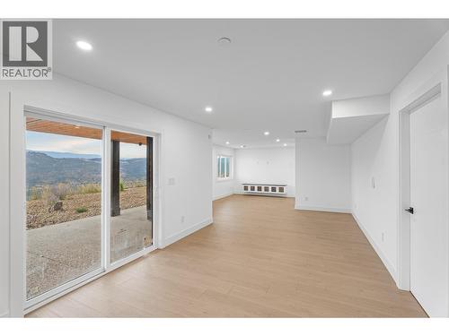 8920 Tavistock Road, Vernon, BC - Indoor Photo Showing Other Room