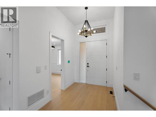 8920 Tavistock Road, Vernon, BC - Indoor Photo Showing Other Room