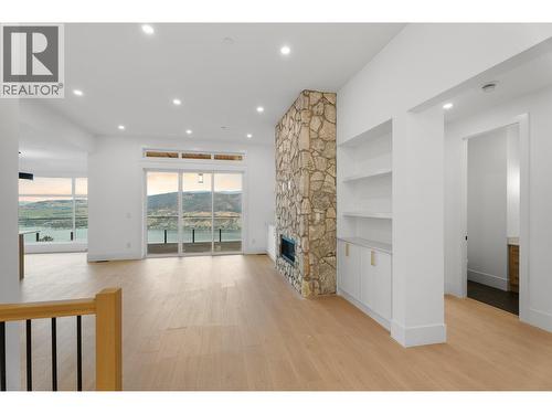 8920 Tavistock Road, Vernon, BC - Indoor