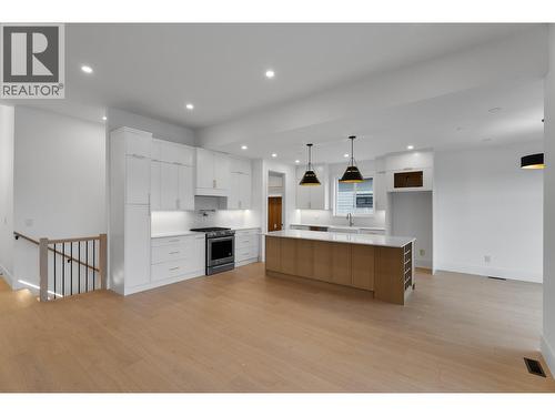 8920 Tavistock Road, Vernon, BC - Indoor Photo Showing Kitchen