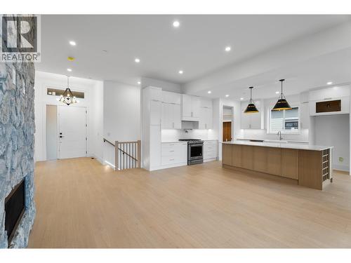 8920 Tavistock Road, Vernon, BC - Indoor Photo Showing Kitchen