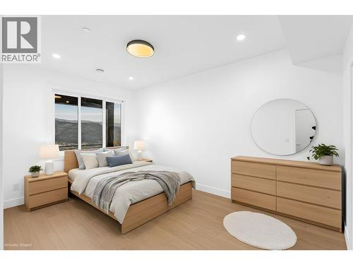 8920 Tavistock Road, Vernon, BC - Indoor Photo Showing Bedroom