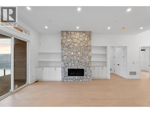 8920 Tavistock Road, Vernon, BC - Indoor With Fireplace