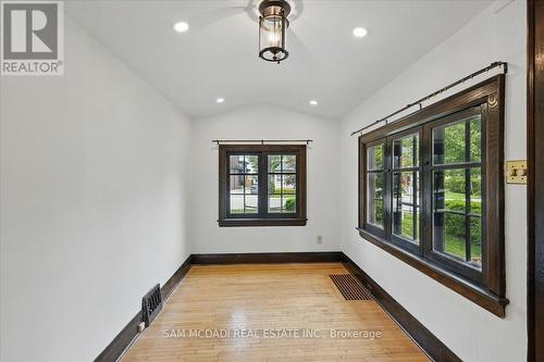 62 Maple Avenue S, Mississauga, ON - Indoor Photo Showing Other Room