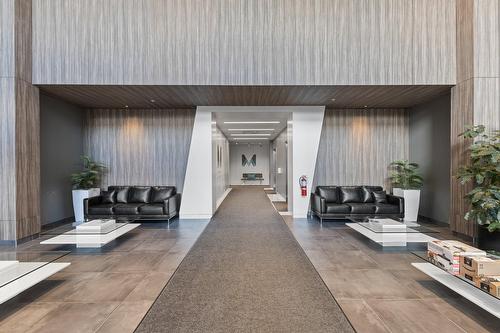 Exterior entrance - 519-11310 Rue Notre-Dame E., Montréal-Est, QC - 