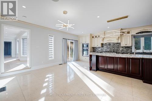 8 Ridgewood Drive, Richmond Hill, ON - Indoor