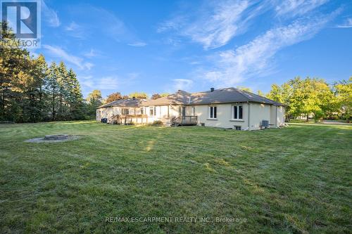 8 Ridgewood Drive, Richmond Hill, ON - Outdoor