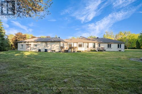 8 Ridgewood Drive, Richmond Hill, ON - Outdoor