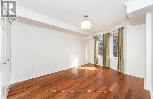207 - 2300 Parkhaven Boulevard, Oakville, ON - Indoor Photo Showing Other Room