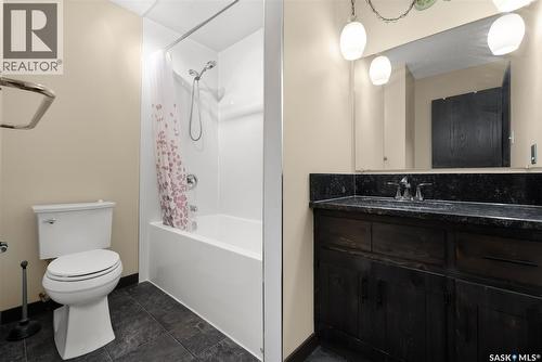 2119 Elderkin Drive E, Regina, SK - Indoor Photo Showing Bathroom