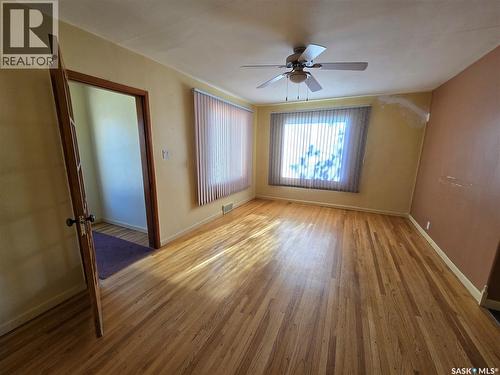 446 2Nd Avenue Nw, Swift Current, SK - Indoor Photo Showing Other Room