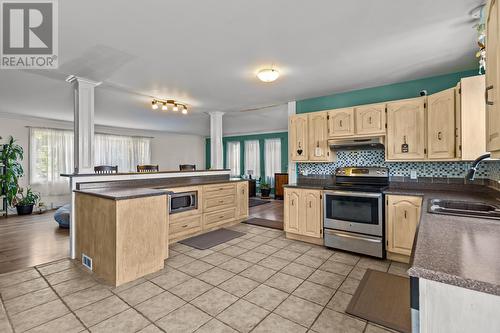 34 Duffs Crescent, Paradise, NL - Indoor Photo Showing Kitchen