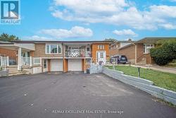 7246 REINDEER DRIVE  Mississauga, ON L4T 2M7