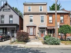 69 VICTORIA AVENUE N  Hamilton, ON L8L 5E3