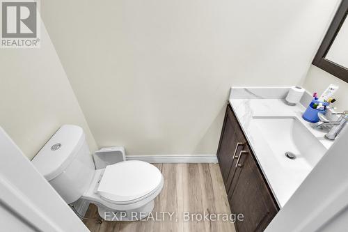 228 Main Street, Cambridge, ON - Indoor Photo Showing Bathroom