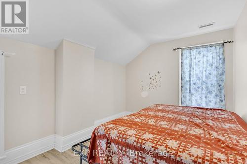 228 Main Street, Cambridge, ON - Indoor Photo Showing Bedroom