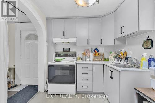 228 Main Street, Cambridge, ON - Indoor Photo Showing Kitchen