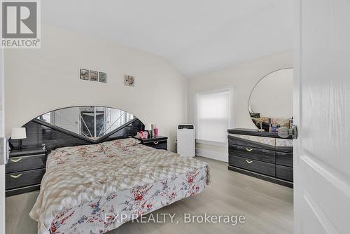 228 Main Street, Cambridge, ON - Indoor Photo Showing Bedroom