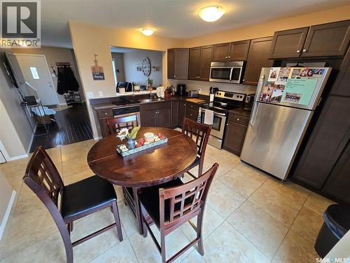 6 815 5Th Street Ne, Weyburn, SK - Indoor