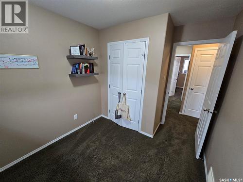 6 815 5Th Street Ne, Weyburn, SK - Indoor Photo Showing Other Room