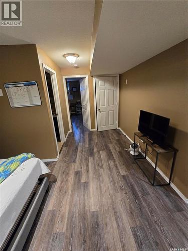 6 815 5Th Street Ne, Weyburn, SK - Indoor