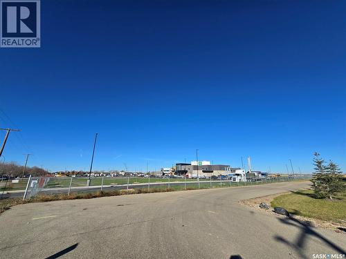 6 815 5Th Street Ne, Weyburn, SK - Outdoor With View
